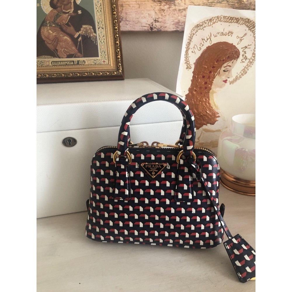 PRADA Saffiano Lux Promenade Mini Bag 💯Authentic